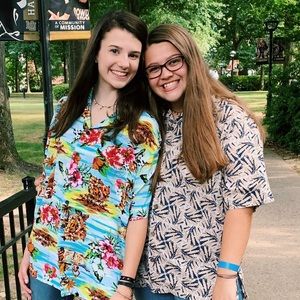 Meet your Posher, Clara paige